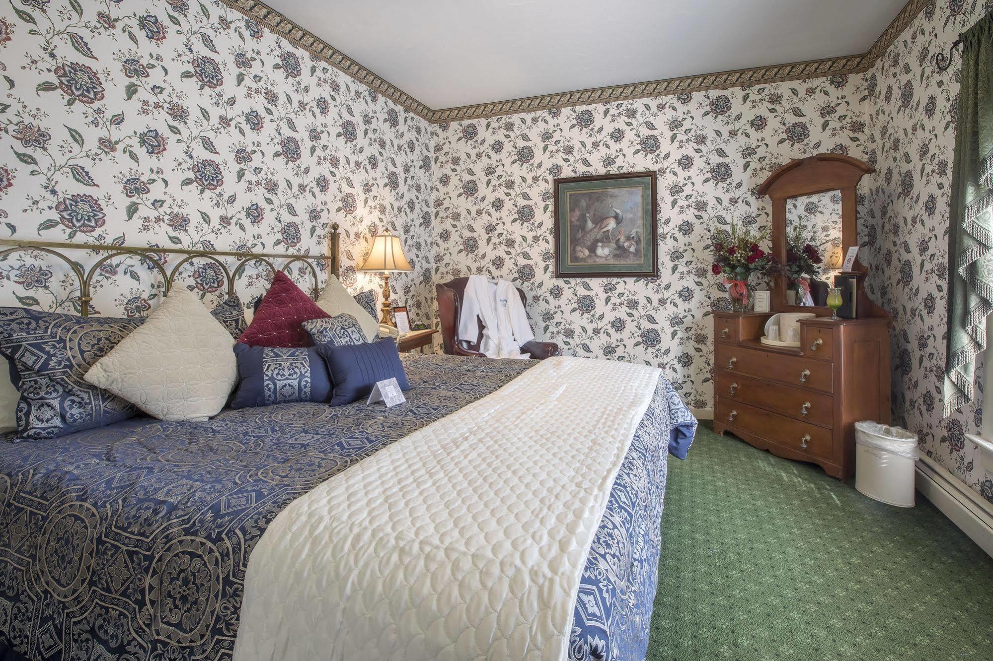 Stroudsmoor Country Inn ストラウズバーグ エクステリア 写真